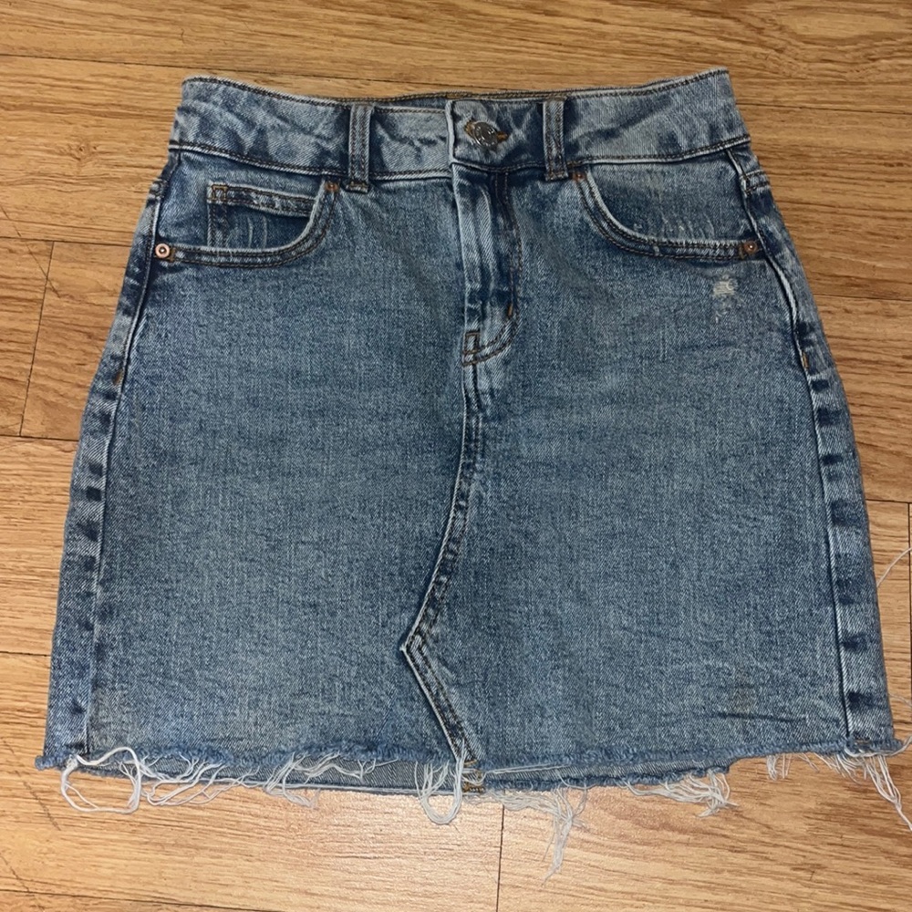 Jean midi skirt.